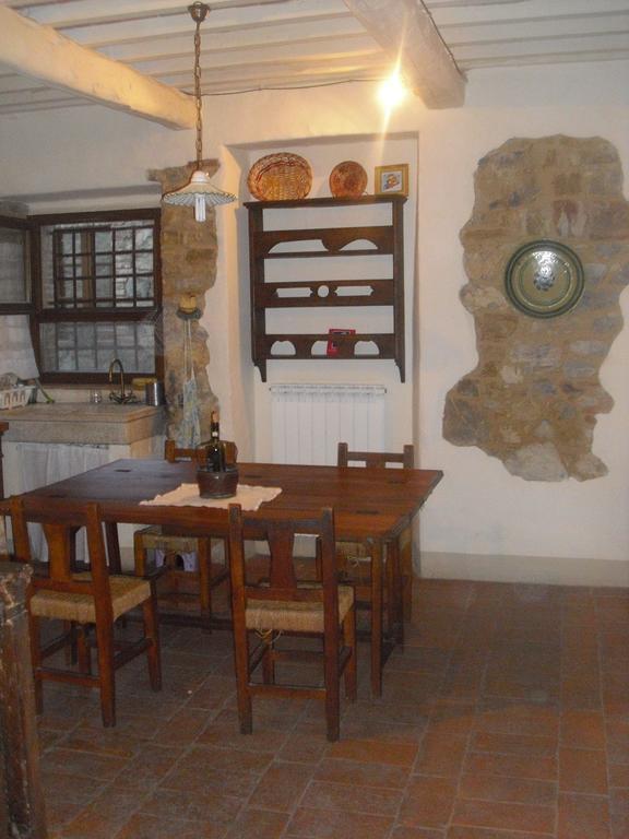 Il Rustico Lägenhet Castellina in Chianti Rum bild